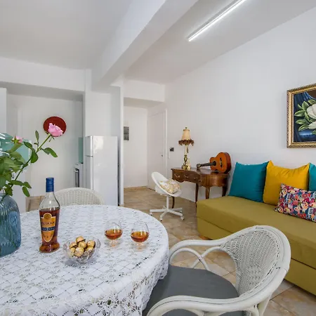 Lucky (adults Only) Apart-hotel