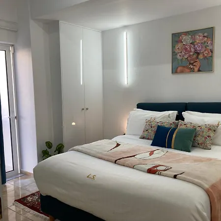 Lucky Suites-Adults-Only Elegant Stay Aparthotel