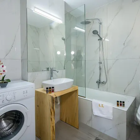 Lucky Premium Suites (Adults Only) Aparthotel 4*