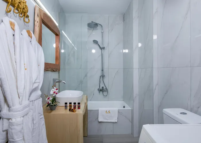 Lucky (adults Only) Apartahotel 4*